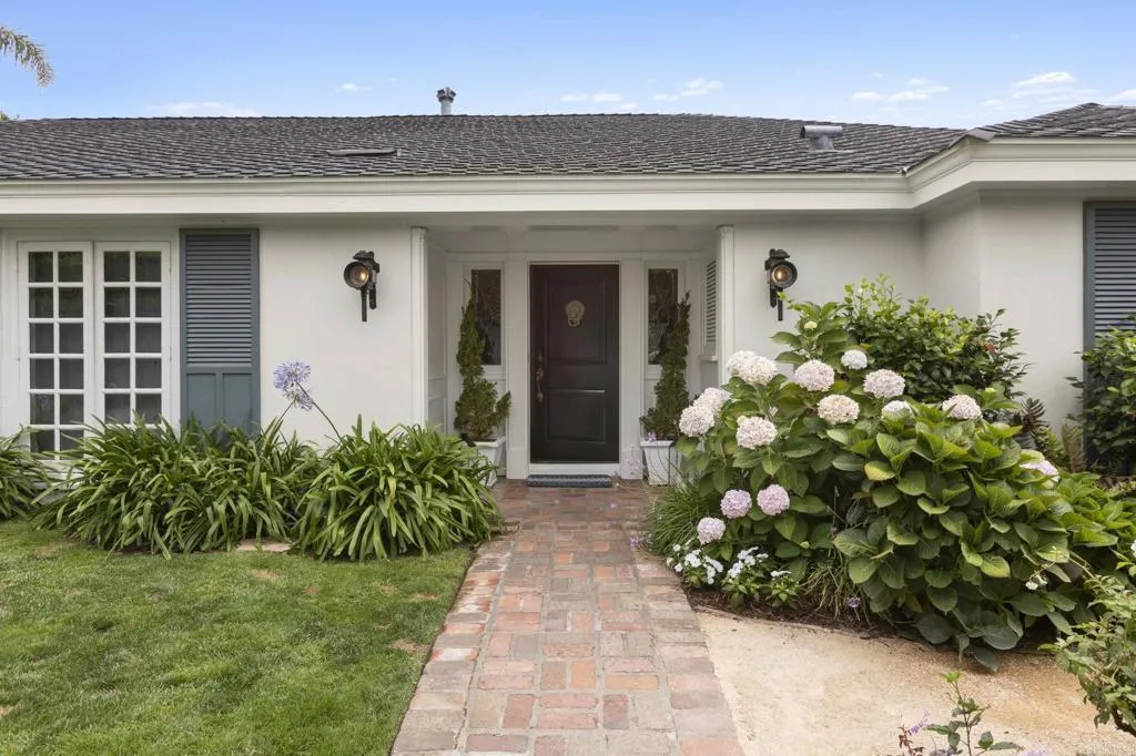 https://cdn.realtyfeed.com/cdn/127/306523332/913b6666f56e06836ebf39c8df978a7a.webp