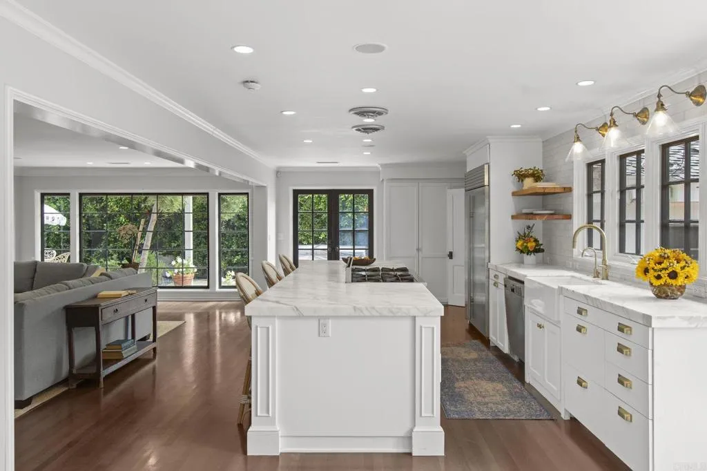https://cdn.realtyfeed.com/cdn/127/306523332/9cb0c05db423408aff24df5760a56bf4.webp