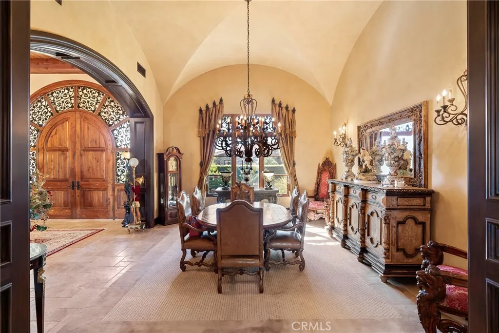 https://cdn.realtyfeed.com/cdn/127/306523345/01d68e6f1d8fd957f4939de2e09dafb8.webp
