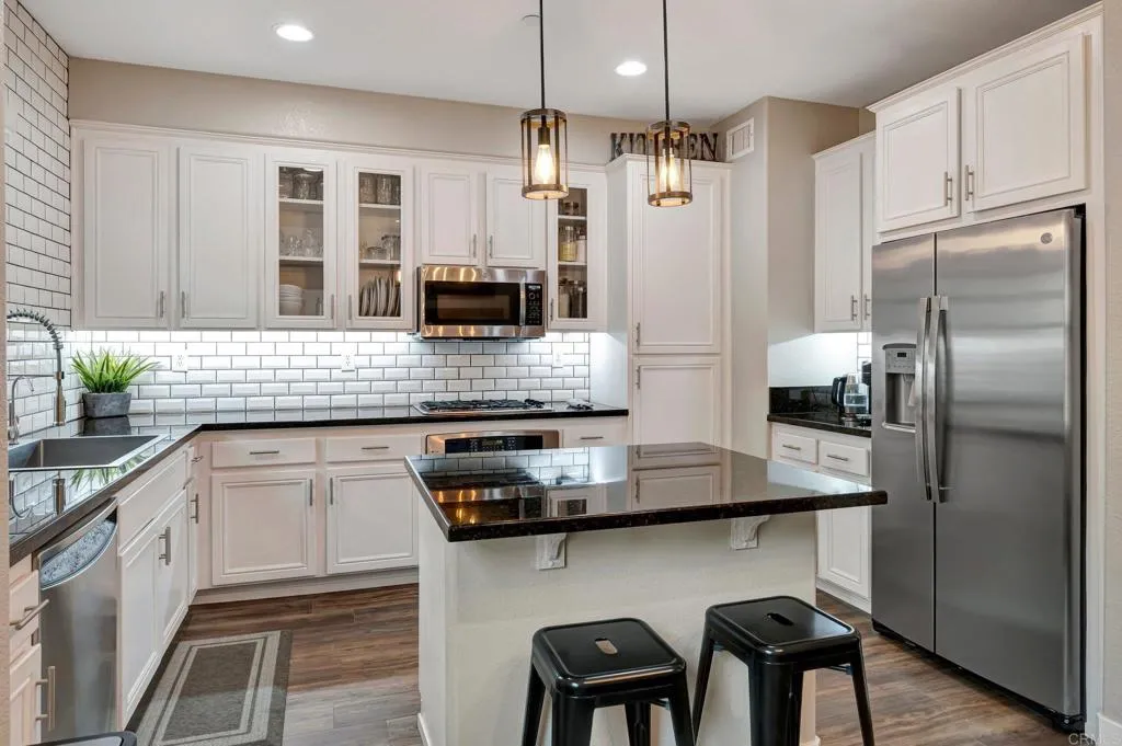 https://cdn.realtyfeed.com/cdn/127/306523346/3451618831a3ec7d4b3b0023fe6e95e5.webp
