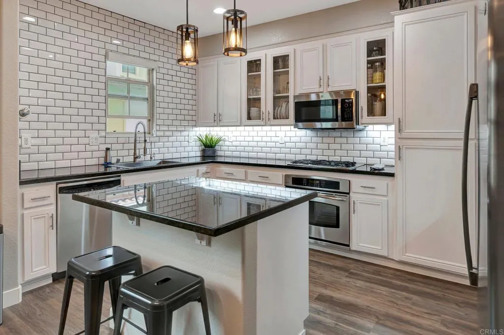 https://cdn.realtyfeed.com/cdn/127/306523346/eae8cad07c1cb1a7d55a94fc5cda9330.webp