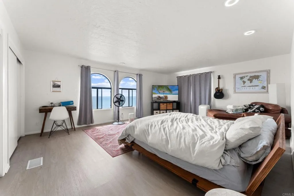 https://cdn.realtyfeed.com/cdn/127/306523365/131d18f4edd2e89855124912a322e528.webp