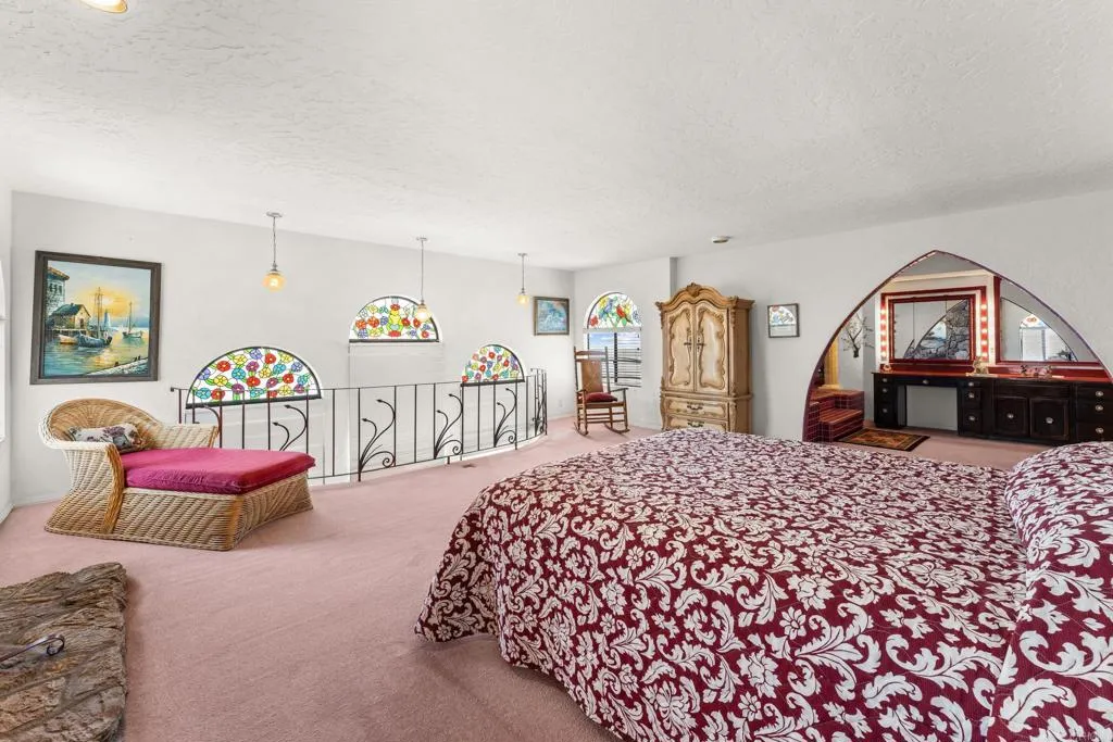 https://cdn.realtyfeed.com/cdn/127/306523365/259e75ad10afb9d2126aca407226b383.webp