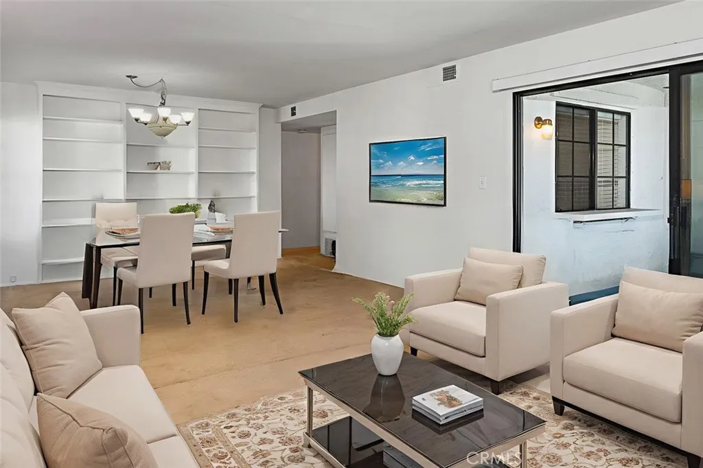 https://cdn.realtyfeed.com/cdn/127/306523407/71edfe79f1901bb412813b233cd4a7ec.webp