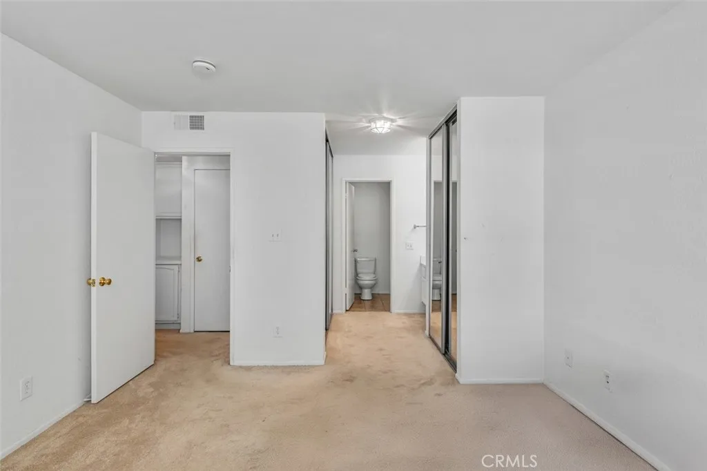 https://cdn.realtyfeed.com/cdn/127/306523407/7e39099f79065c8644383dbd7f151078.webp