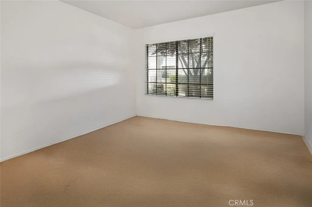 https://cdn.realtyfeed.com/cdn/127/306523407/94bbc08d0f3564d0e4158a3f7ff67259.webp