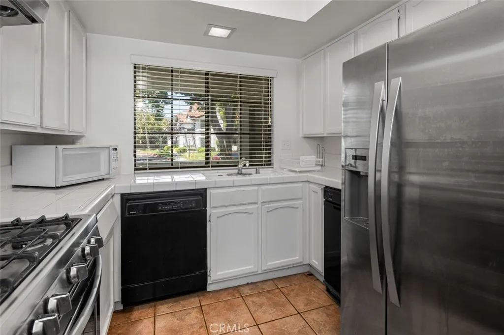 https://cdn.realtyfeed.com/cdn/127/306523407/bdf27ff7371b975b35431b1a78c75af6.webp