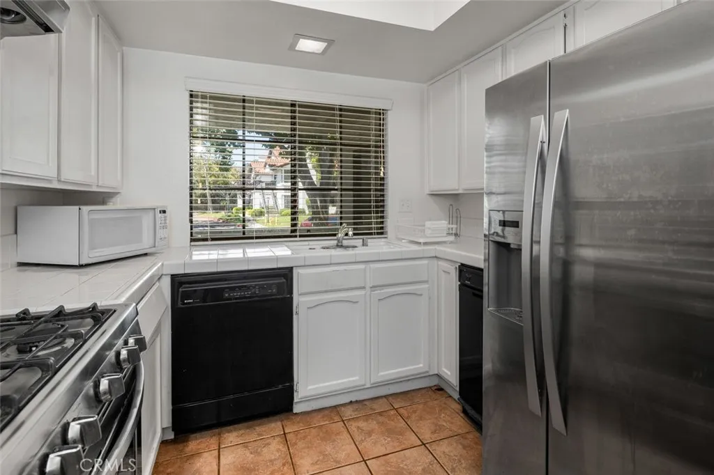 https://cdn.realtyfeed.com/cdn/127/306523407/bf789bbbe288e3e36210a33d9ff9ecdf.webp