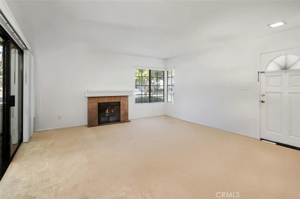 https://cdn.realtyfeed.com/cdn/127/306523407/c1759aeb8d7902edceac567dcdf612de.webp