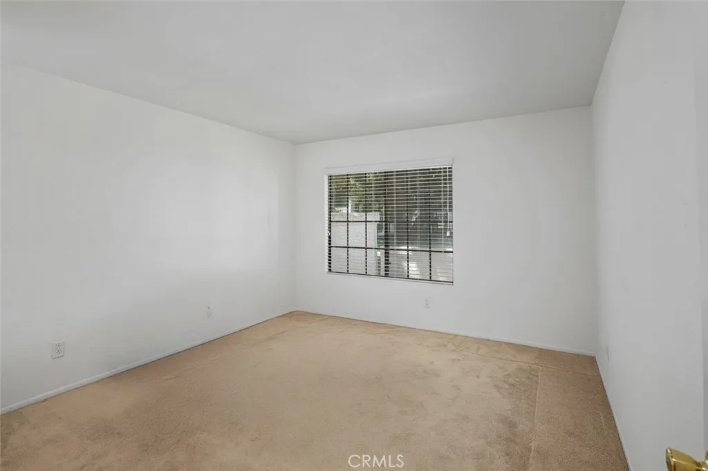 https://cdn.realtyfeed.com/cdn/127/306523407/d058d20ce4be475d17481a2dea3c08ed.webp