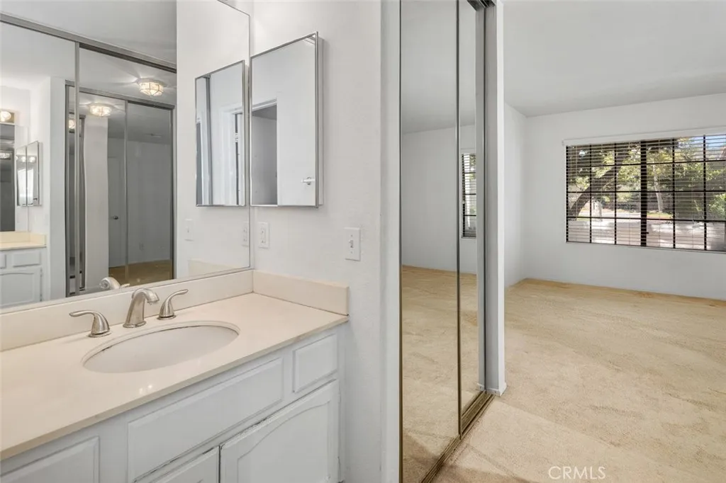 https://cdn.realtyfeed.com/cdn/127/306523407/d8d7fd75c41cdc5f3b0ba88be5e8e1c4.webp