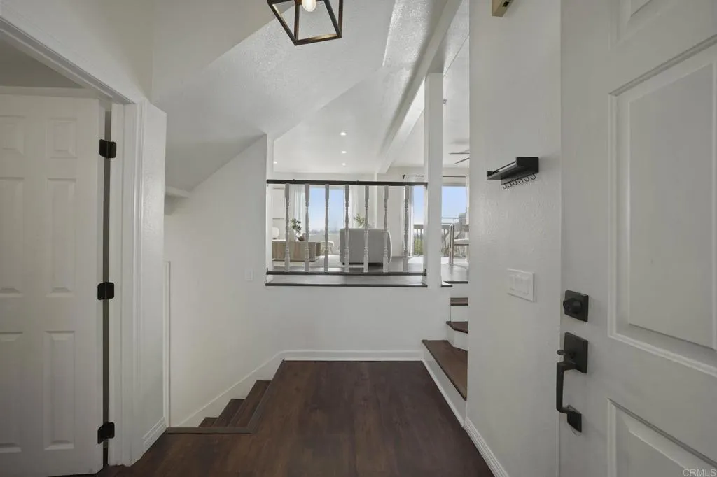 https://cdn.realtyfeed.com/cdn/127/306523433/49a92218b585cf14cedce330745d4097.webp