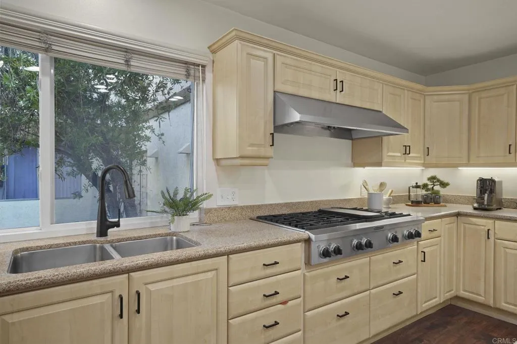 https://cdn.realtyfeed.com/cdn/127/306523433/6a980f6868d4b730cdd6d5d2415a618d.webp