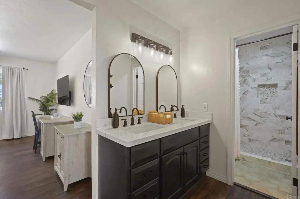 https://cdn.realtyfeed.com/cdn/127/306523433/a2a4622bc123b3796634cd44d2357aaa.webp