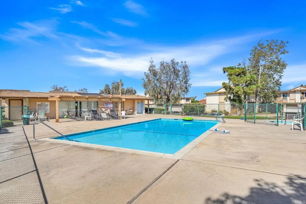 https://cdn.realtyfeed.com/cdn/127/306523433/bf6c6a2d1b0950c3a9eaf636dc93b1a6.webp