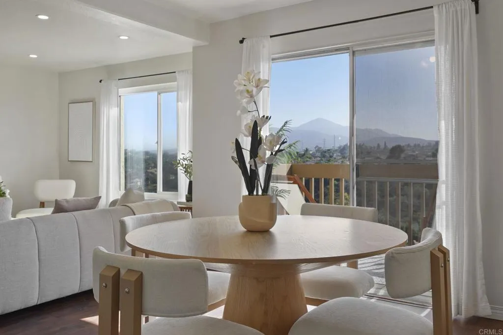 https://cdn.realtyfeed.com/cdn/127/306523433/ca1f5ddb492349ba88583d6e29c2491d.webp