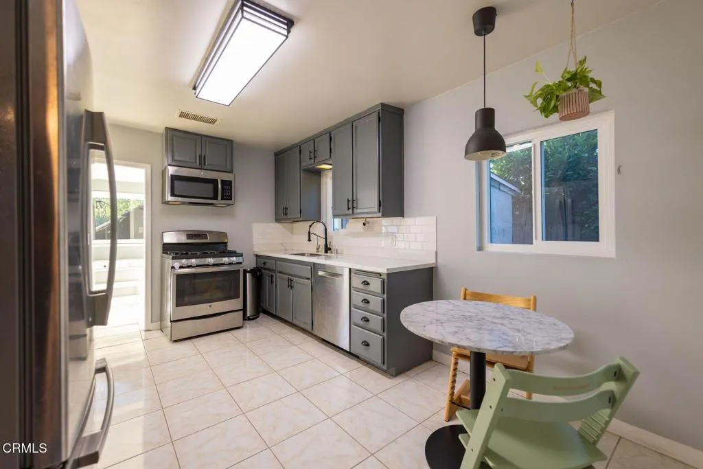 291 Larmier Avenue, Oak View, CA 93022 - Photo 2 of 14, Oak View, CA