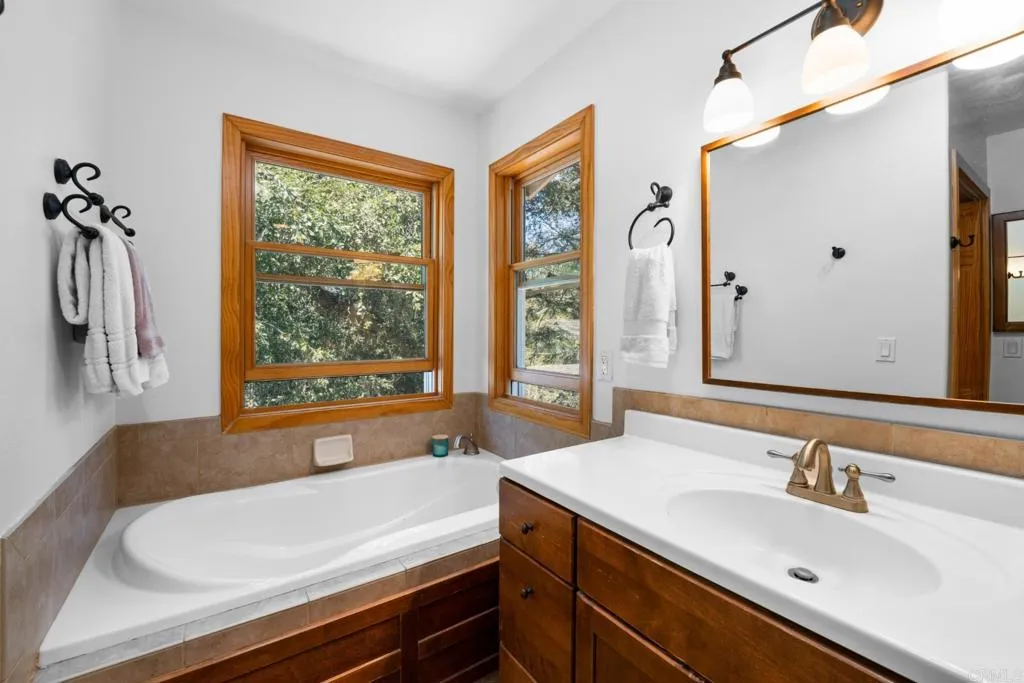 https://cdn.realtyfeed.com/cdn/127/306523449/1ff2859c5ed62963aa95cb66ba044f9d.webp