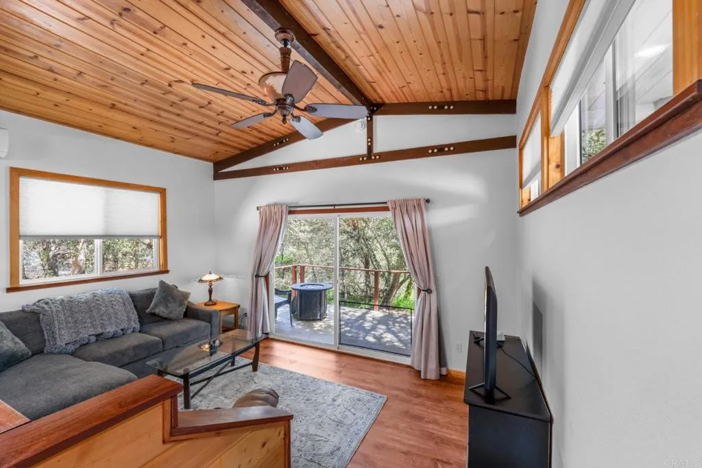 https://cdn.realtyfeed.com/cdn/127/306523449/3c481cde6f0436435d9a99a796e83db2.webp