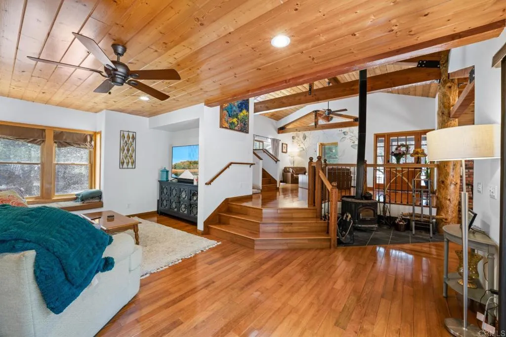 https://cdn.realtyfeed.com/cdn/127/306523449/47d4bbbbebe84cd76abcf41ac28ddc1b.webp