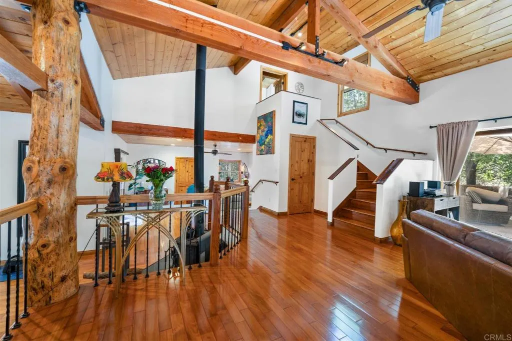https://cdn.realtyfeed.com/cdn/127/306523449/50e8cde47adaf2c148a61f61855b7393.webp
