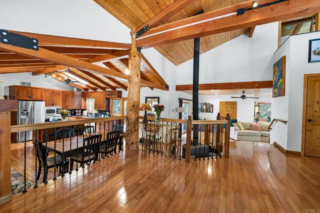 https://cdn.realtyfeed.com/cdn/127/306523449/626f2852f5b96777c70de37d5bb0c0ff.webp