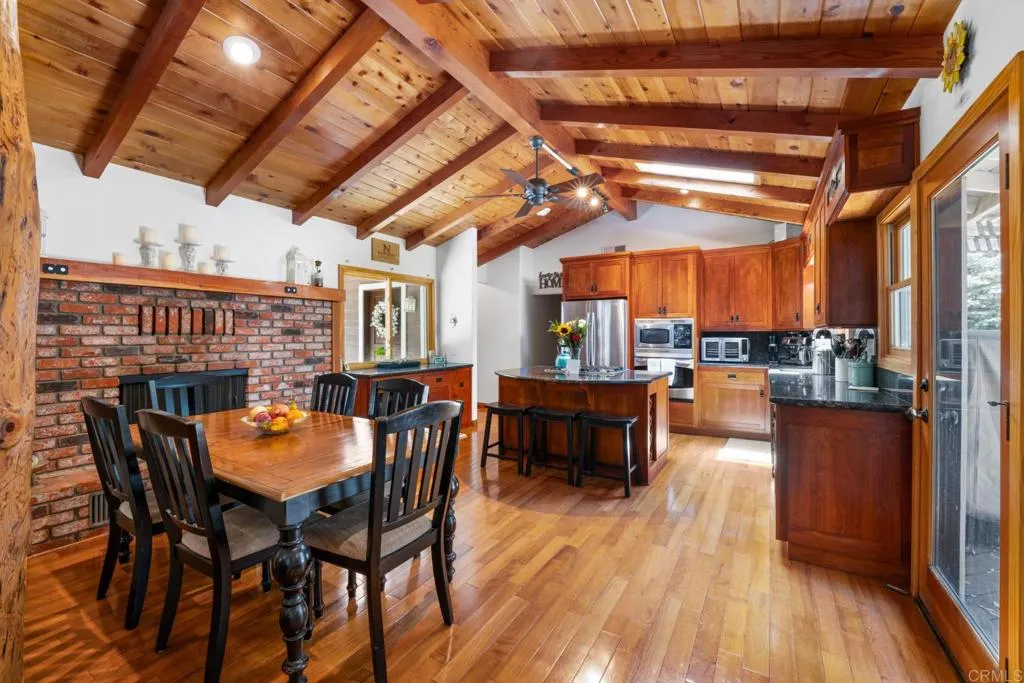 https://cdn.realtyfeed.com/cdn/127/306523449/79669c119457ecc08d727516968147ad.webp