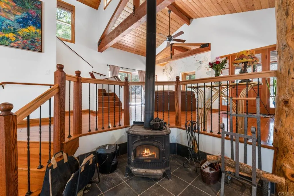 https://cdn.realtyfeed.com/cdn/127/306523449/c21cde003a7c5c5de2988a8a995ca6d8.webp
