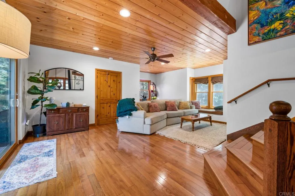 https://cdn.realtyfeed.com/cdn/127/306523449/c70251b41f31535915fda87cf2ff8a7c.webp