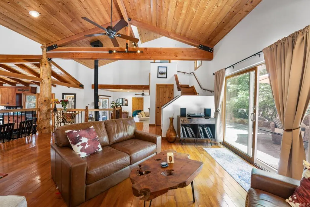 https://cdn.realtyfeed.com/cdn/127/306523449/c9e39778716f80e52b7794429ceafa15.webp