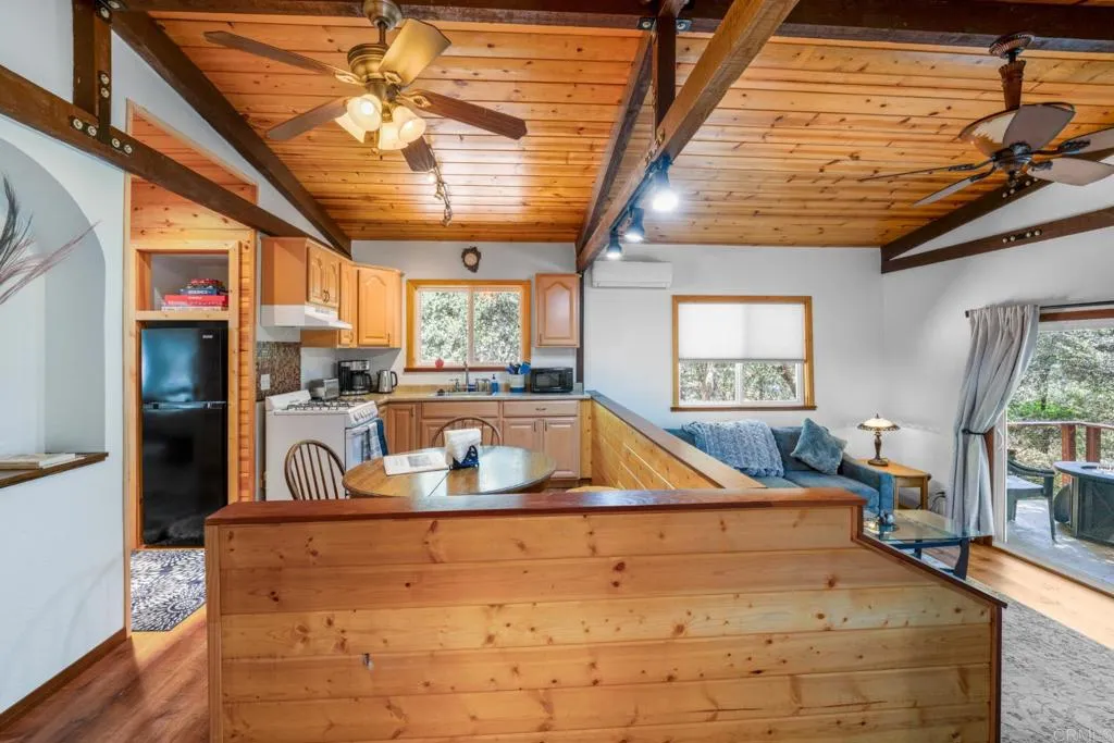 https://cdn.realtyfeed.com/cdn/127/306523449/e77124b7d892334b0f250732410a7d2d.webp