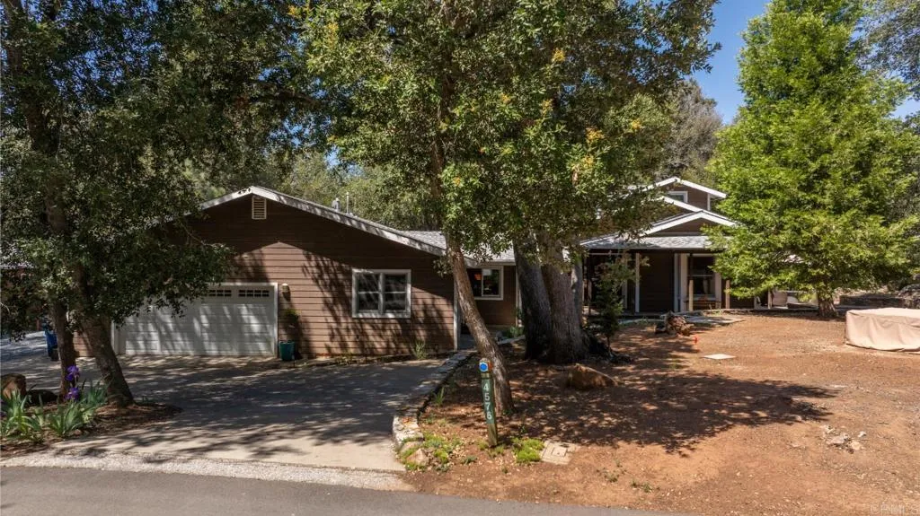 https://cdn.realtyfeed.com/cdn/127/306523449/f9b79799a99d39f95ceeb0b974513cac.webp
