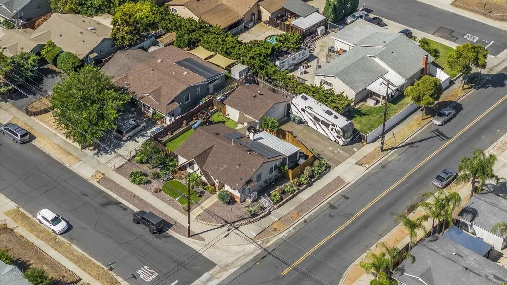 https://cdn.realtyfeed.com/cdn/127/306523450/d018beea5ff35d70eb2d5849405df773.webp