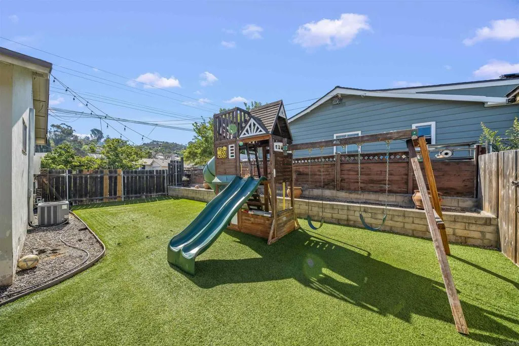 https://cdn.realtyfeed.com/cdn/127/306523450/e15b198c314ec4eface9eac3d6ae85a9.webp