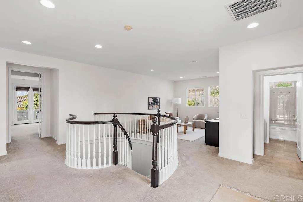 https://cdn.realtyfeed.com/cdn/127/306523477/6f2911e4bbab726a3db05cd8d1104e5c.webp