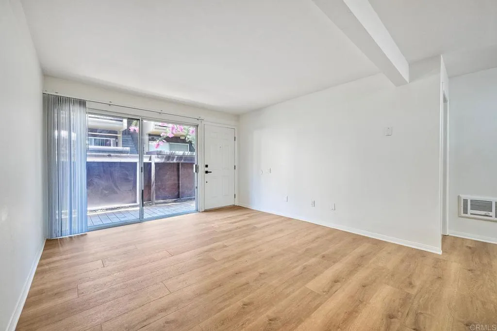 https://cdn.realtyfeed.com/cdn/127/306523480/3a4267c9fd6bcb3aee8fa7b533b5eb89.webp