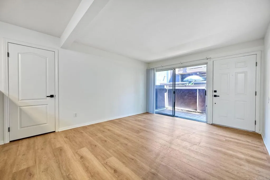 https://cdn.realtyfeed.com/cdn/127/306523480/3c3356cbf28e4cb436fa9d1f39ff0a8b.webp