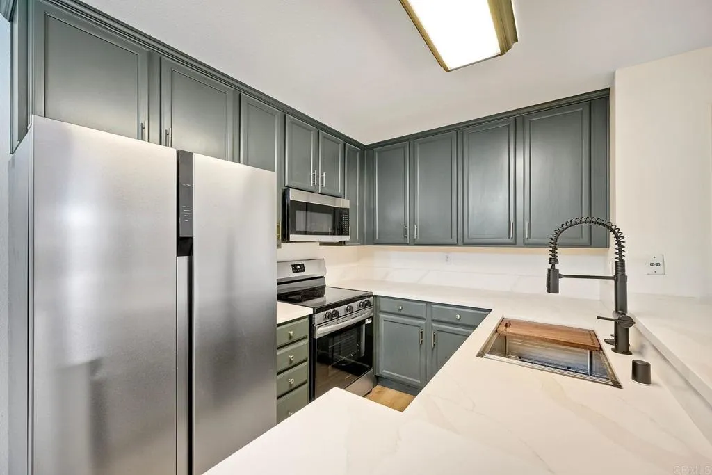 https://cdn.realtyfeed.com/cdn/127/306523480/518ee1ee4bf538c315ec002e0b958f0c.webp