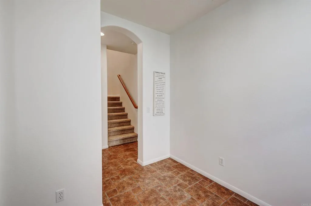 https://cdn.realtyfeed.com/cdn/127/306523514/34b002208d380460e747846ef8bb69bd.webp