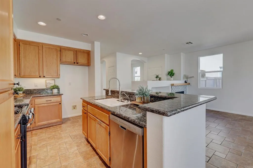 https://cdn.realtyfeed.com/cdn/127/306523514/4cac587ab1fe4d1ef4d6cac793ec187c.webp