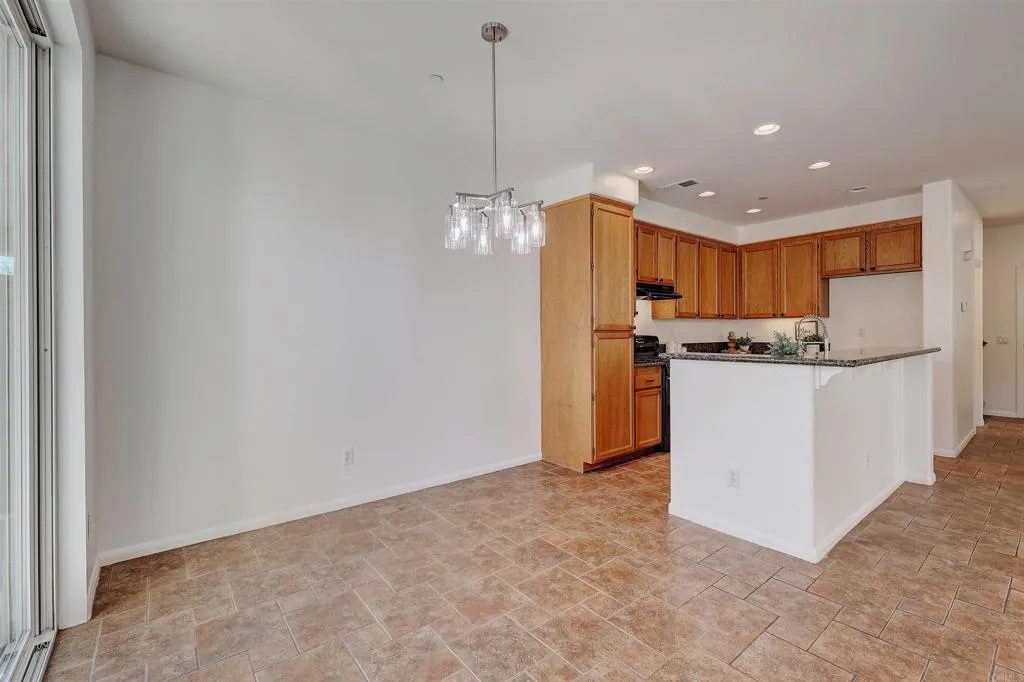 https://cdn.realtyfeed.com/cdn/127/306523514/88c258b59fd2027a7337cf3febbe0b72.webp