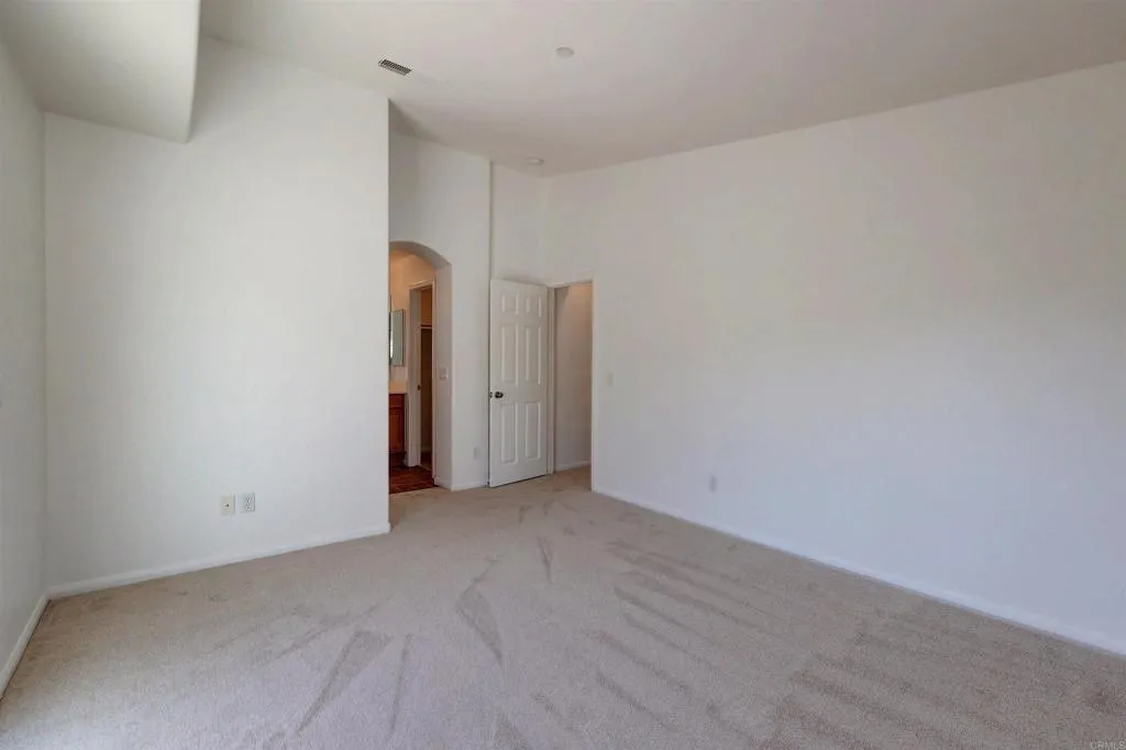 https://cdn.realtyfeed.com/cdn/127/306523514/b4855d450a233338a9e6a77080d72624.webp