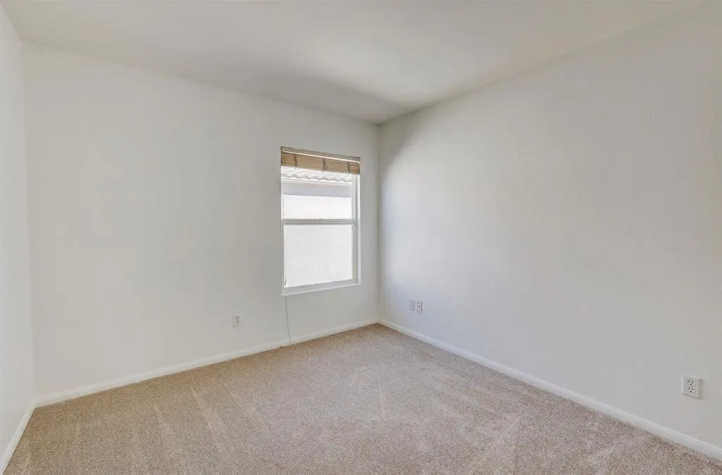 https://cdn.realtyfeed.com/cdn/127/306523514/d164746abd55e61e7381ddee2529bd91.webp