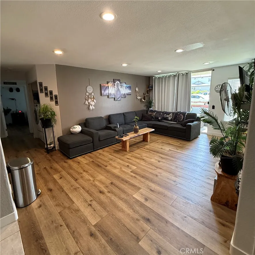 Photo #6: OC25188506 Listing 