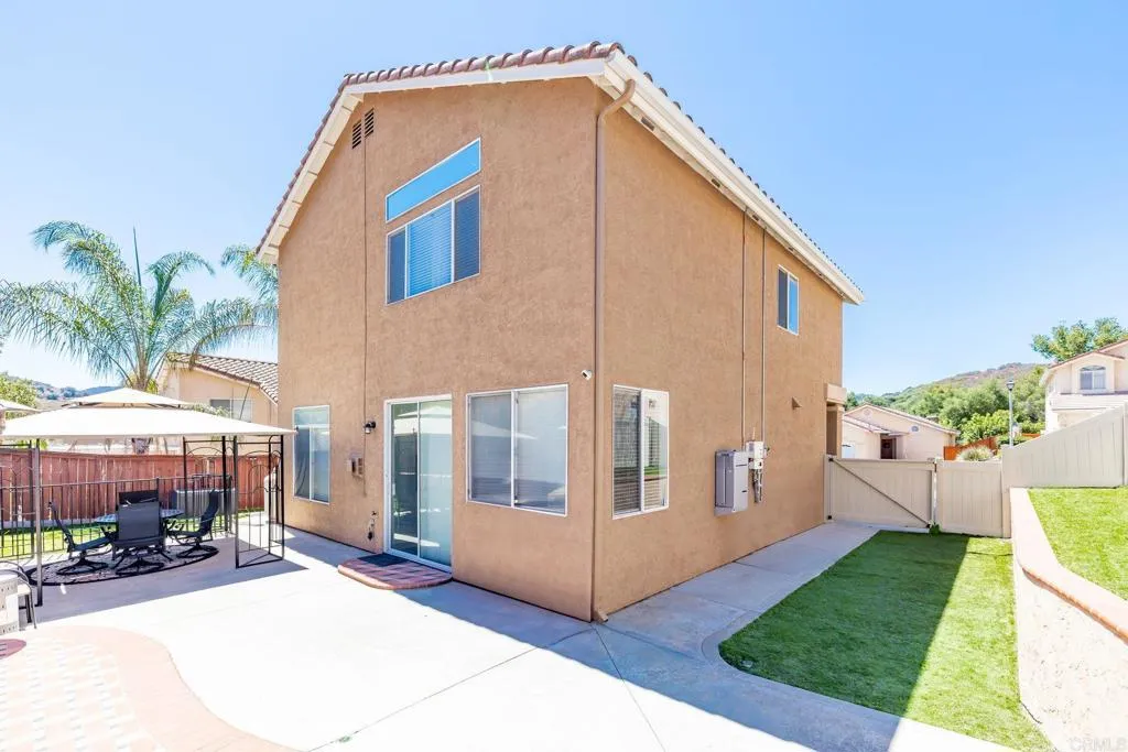 https://cdn.realtyfeed.com/cdn/127/306523544/037d03006a53e98c1b3deea3feececc0.webp