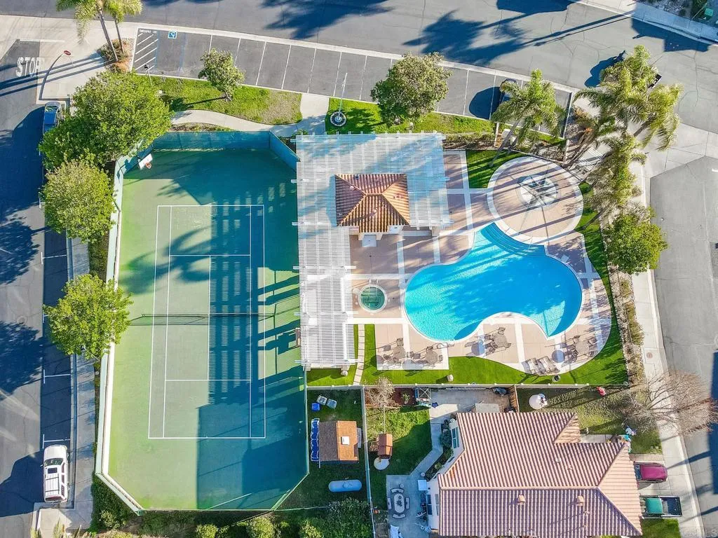 https://cdn.realtyfeed.com/cdn/127/306523544/09f5f76885ab31845caa2dc9941dedcf.webp