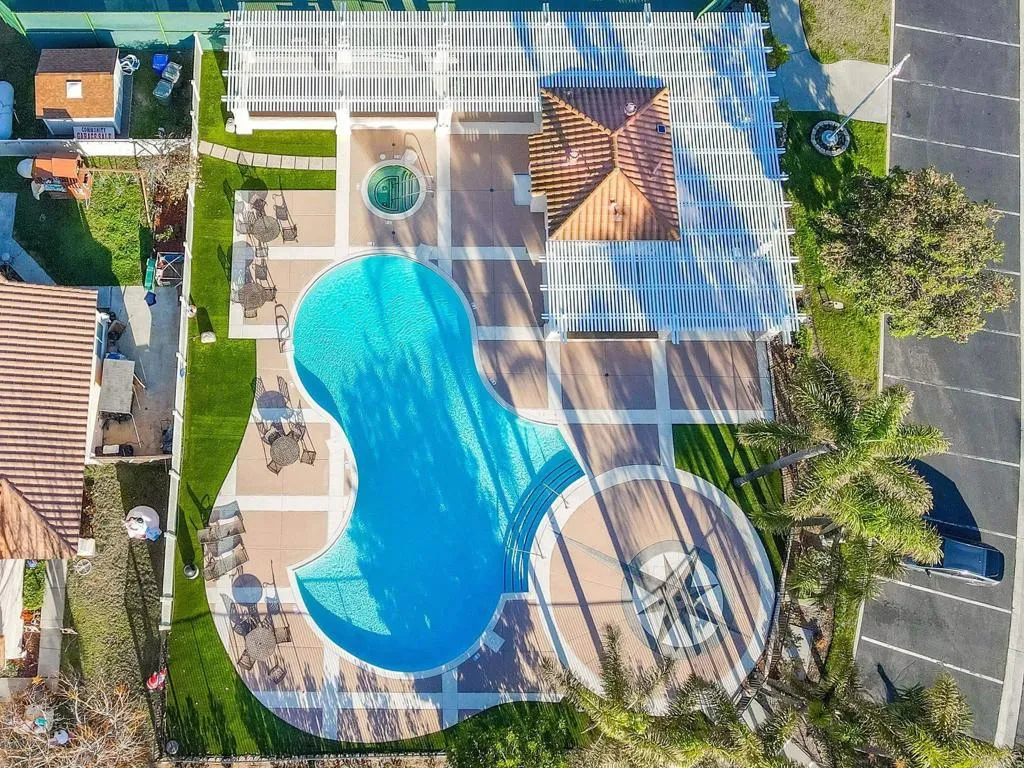 https://cdn.realtyfeed.com/cdn/127/306523544/c0179e9b4e71bc3d7663d6372c8ec39f.webp