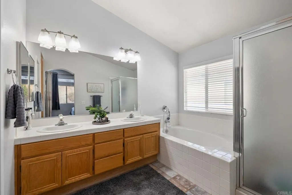 https://cdn.realtyfeed.com/cdn/127/306523544/c928531ef3afa453bd085500056890fb.webp