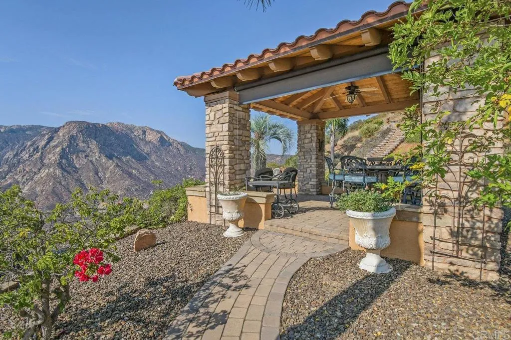 https://cdn.realtyfeed.com/cdn/127/306523558/58edcab329a0461fa1f5f5ff5e57a2b0.webp