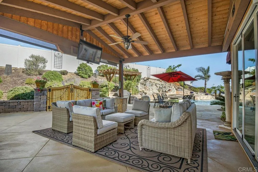 https://cdn.realtyfeed.com/cdn/127/306523558/83f2ddfb4abac6f5455b47754be0f15a.webp